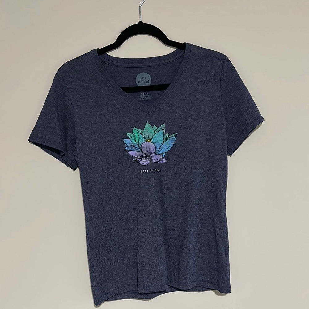 Life is Good Lotus Graphic Tee - Dark Gray